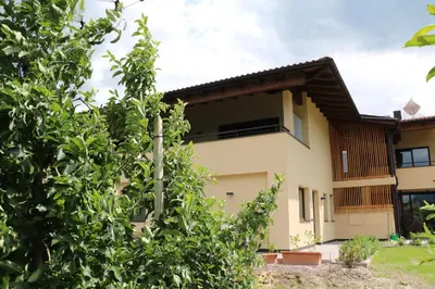 a view of a house from the garden at Pomaria in Caldaro