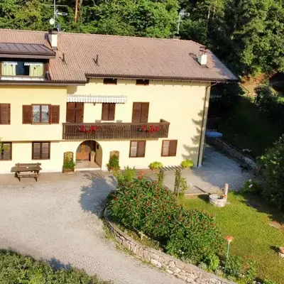 Casa Corgol con vista lago e montagne