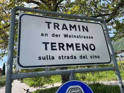 a sign that reads traminn an der welestationen istg istg istg istg istg at Apartman Anda in Cavalese