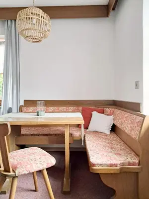Gallery image of haus e Apartment 3 in Lana