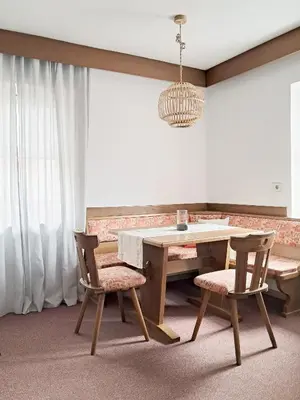 Gallery image of haus e Apartment 3 in Lana