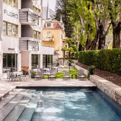 Flora Hotel & Suites