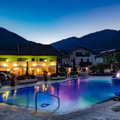 SCHLOSSHOF SÜDTIROL - Hotel & Camping Resort