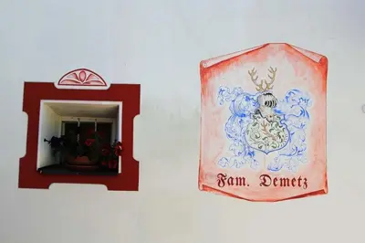 a sign on a wall that reads san francisco samurai at Bed and Breakfast Iman in Santa Cristina in Val Gardena