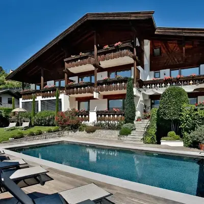 Egger Apartments