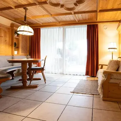 Traditional Cozy Apartment