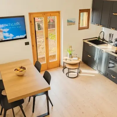 MH Luxury Apartments