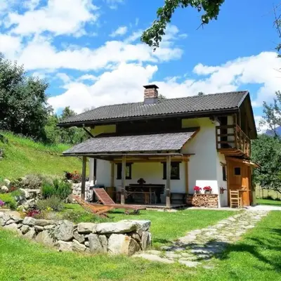 Holiday Home Romantisches Chalet in den Wiesen der Dolomiten by Interhome
