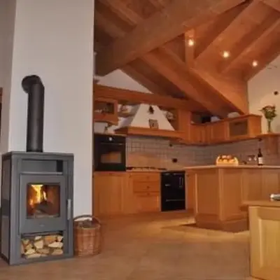 Apartment Elegantes und geräumiges Dachgeschosszimmer in den Dolomiten by Interhome