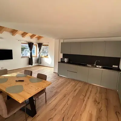 Lago House