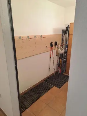 a room with a wall with a camera on a tripod at Casa Simona in Sorafurcia