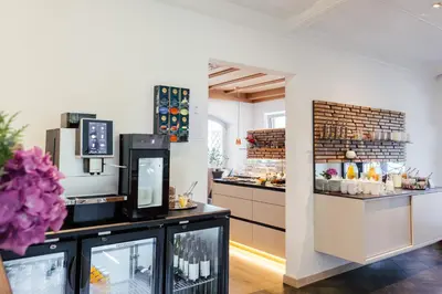 a room with aasteryasteryasteryasteryasteryasteryasteryasteryasteryasteryasteryastery at Hotel Garni Sirmian in Merano