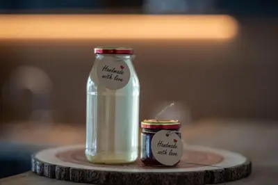 a glass mason jar with two labels on a plate at naturApart in Brunico