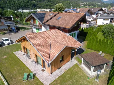 an overhead view of a house with a roof at Affittacamere Famiglia Ceschini in Tesero