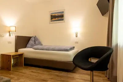 akritkritkritkritkritkritkritkrit hotel is a hotel in the mountains at B&B Hotel Sonneck in Naz-Sciaves