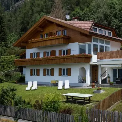 Haus Aron