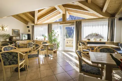 Gallery image of Albergo Fiordaliso in Canazei