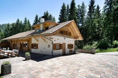 a house with a pavilion with a patio at Unterurban DIE ZWEI in Unsere Liebe Frau im Walde