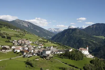 a small village in a valley in the mountains at Appartements Riegelehof in Laion