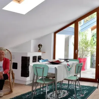 Zweizimmer-Wohnung mit Schlossblick
