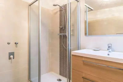 a bathroom with a shower and a sink at Al Faggio Ponciach Altavalle OSPITAR in Sover