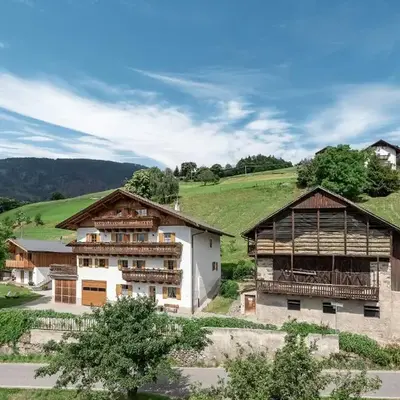 HAUSERHOF Farmhouse with Dolomite View